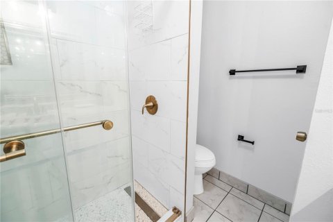 Condo in Saint Petersburg, Florida, 2 bedrooms № 2206082 - photo 17