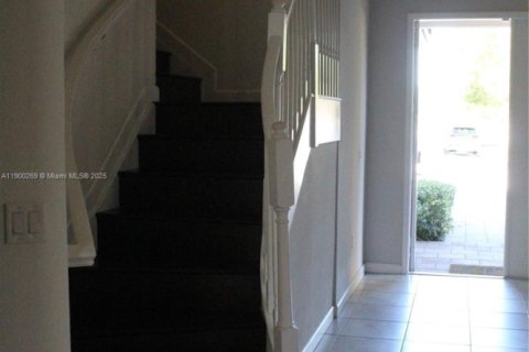 House in Homestead, Florida 4 bedrooms, 277.78 sq.m. № 1953790 - photo 17