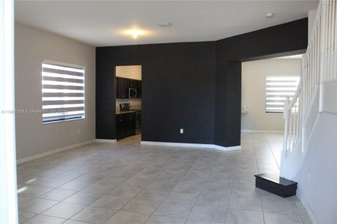 House in Homestead, Florida 4 bedrooms, 277.78 sq.m. № 1953790 - photo 21