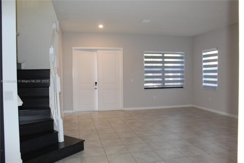 House in Homestead, Florida 4 bedrooms, 277.78 sq.m. № 1953790 - photo 27