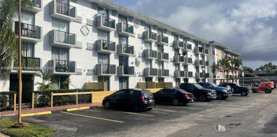 Appartement à Miami, Floride 2 chambres, 78.69 m2 № 2016270