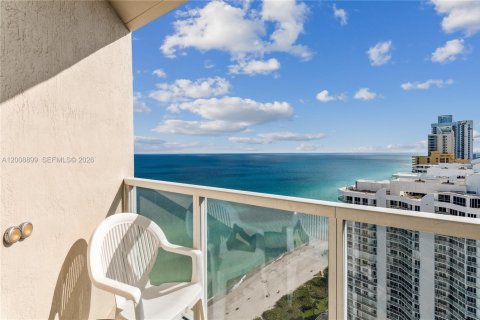 Copropriété à louer à Sunny Isles Beach, Floride: 2 chambres, 132.2 m2 № 2154481 - photo 5