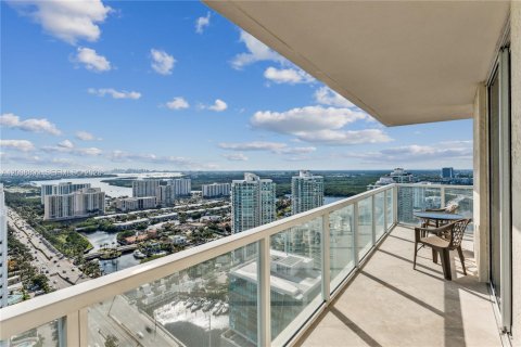 Copropriété à louer à Sunny Isles Beach, Floride: 2 chambres, 132.2 m2 № 2154481 - photo 9