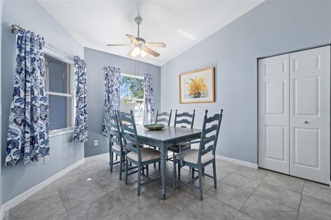 Casa en venta en Palm Coast, Florida, 3 dormitorios, 196.77 m2 № 2418510 - foto 12