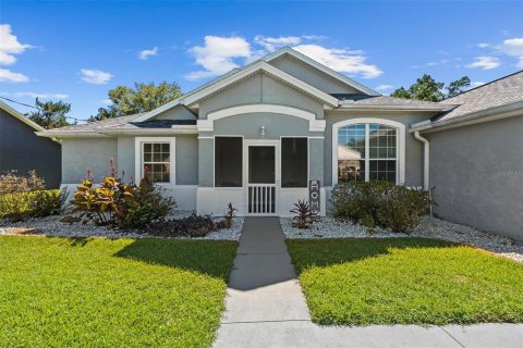 Casa en venta en Palm Coast, Florida, 3 dormitorios, 196.77 m2 № 2418510 - foto 2