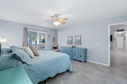 Casa en venta en Palm Coast, Florida, 3 dormitorios, 196.77 m2 № 2418510 - foto 19