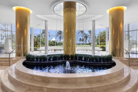 Condo in Miami Beach, Florida, 2 bedrooms  № 1702567 - photo 25