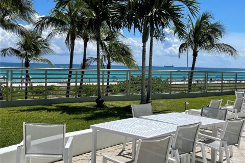 Copropriété à louer à Miami Beach, Floride: 2 chambres, 95.69 m2 № 1702567 - photo 10