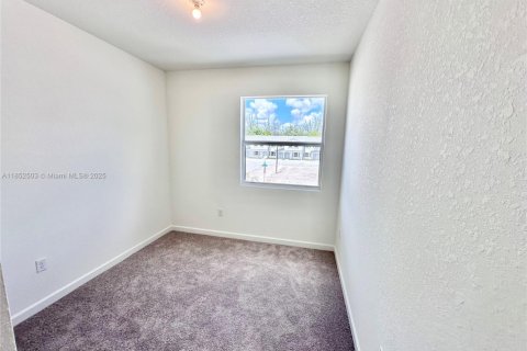 Townhouse in Florida City, Florida 4 bedrooms, 151.71 sq.m. № 1872369 - photo 28