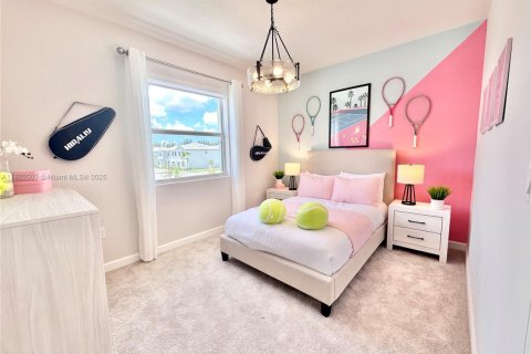 Townhouse in Florida City, Florida 4 bedrooms, 151.71 sq.m. № 1872369 - photo 16