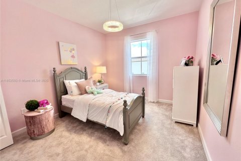 Townhouse in Florida City, Florida 4 bedrooms, 151.71 sq.m. № 1872369 - photo 15