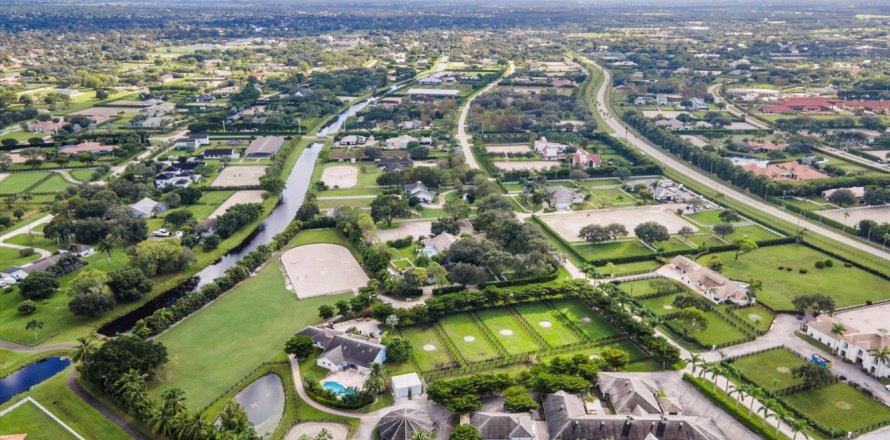 House in Wellington, Florida 5 bedrooms, 351.26 sq.m. № 2082028