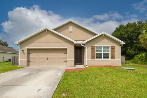 Villa ou maison à Port St. Lucie, Floride 4 chambres, 177.26 m2 № 2407717
