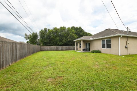 Villa ou maison à vendre à Port St. Lucie, Floride: 4 chambres, 177.26 m2 № 2407717 - photo 7