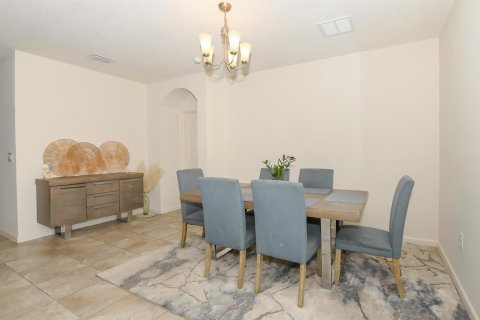 Villa ou maison à vendre à Port St. Lucie, Floride: 4 chambres, 177.26 m2 № 2407717 - photo 17