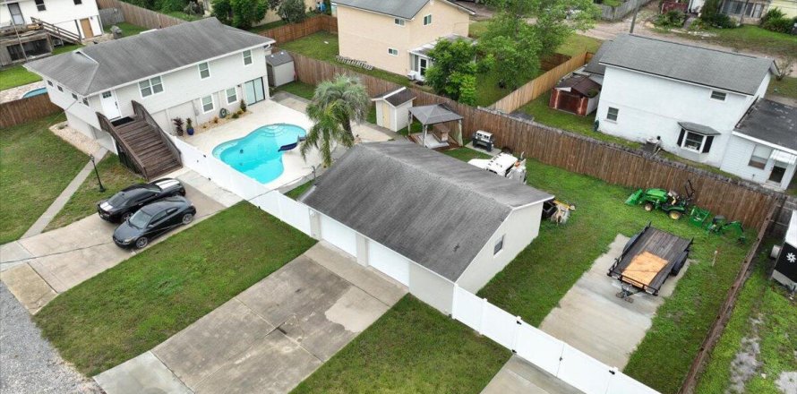 House in Jacksonville, Florida 4 bedrooms, 167.22 sq.m. № 771655