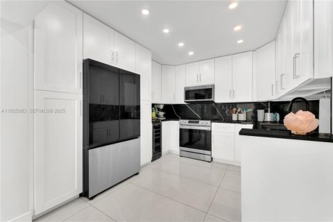 Adosado en venta en Aventura, Florida, 3 dormitorios, 126.81 m2 № 1986705 - foto 7