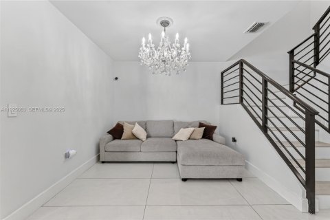 Adosado en venta en Aventura, Florida, 3 dormitorios, 126.81 m2 № 1986705 - foto 3