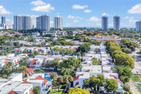 Adosado en venta en Aventura, Florida, 3 dormitorios, 126.81 m2 № 1986705 - foto 22