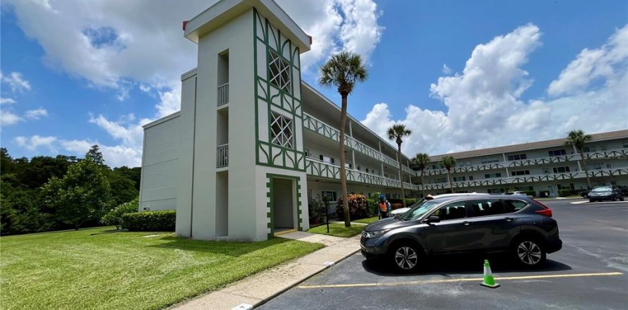 Condominio en Clearwater, Florida, 2 dormitorios № 2230021