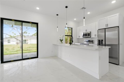 House in Lehigh Acres, Florida 3 bedrooms, 151.43 sq.m. № 1792461 - photo 17