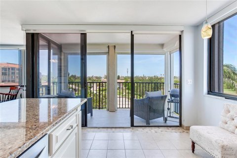 Condominio en venta en Saint Petersburg, Florida, 2 dormitorios, 97.55 m2 № 2302392 - foto 16