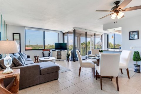 Condominio en venta en Saint Petersburg, Florida, 2 dormitorios, 97.55 m2 № 2302392 - foto 6