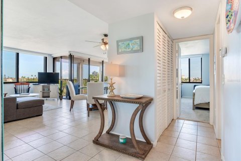 Condominio en venta en Saint Petersburg, Florida, 2 dormitorios, 97.55 m2 № 2302392 - foto 5