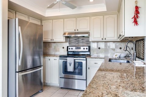 Condominio en venta en Saint Petersburg, Florida, 2 dormitorios, 97.55 m2 № 2302392 - foto 13