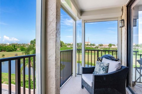 Condominio en venta en Saint Petersburg, Florida, 2 dormitorios, 97.55 m2 № 2302392 - foto 18
