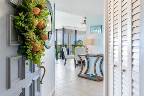 Condominio en venta en Saint Petersburg, Florida, 2 dormitorios, 97.55 m2 № 2302392 - foto 4