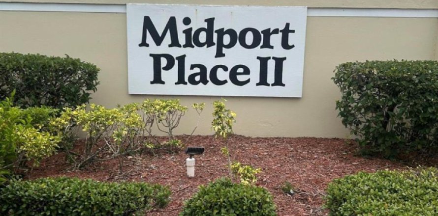 Condo in Port St. Lucie, Florida, 2 bedrooms № 2087169