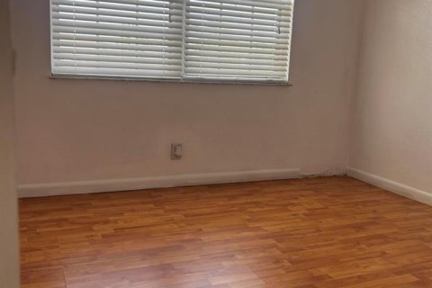 Condo in Port St. Lucie, Florida, 2 bedrooms № 2087169 - photo 16