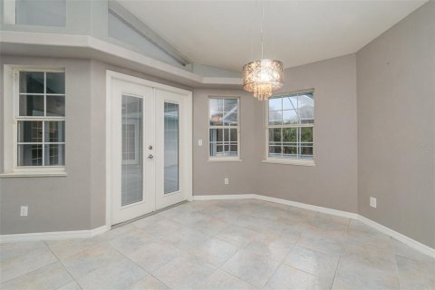 House in North Port, Florida 5 bedrooms, 236.44 sq.m. № 1517747 - photo 9