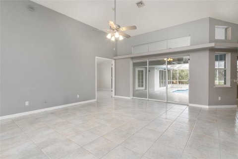 House in North Port, Florida 5 bedrooms, 236.44 sq.m. № 1517747 - photo 7