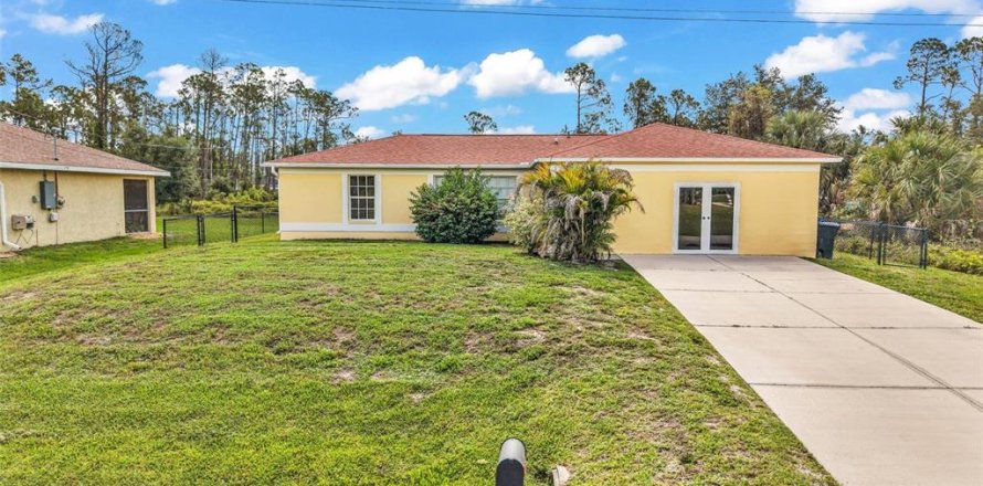 Villa ou maison à North Port, Floride 3 chambres, 149.76 m2 № 2148633