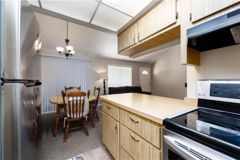 Touwnhouse à vendre à Gainesville, Floride: 2 chambres, 102.38 m2 № 1905413 - photo 12