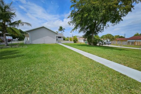 Villa ou maison à Dania Beach, Floride 2 chambres, 258.27 m2 № 2085750