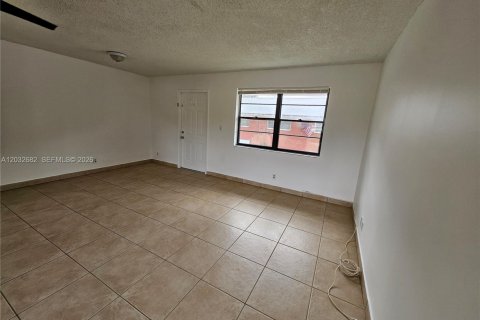 Villa ou maison à louer à Dania Beach, Floride: 2 chambres, 258.27 m2 № 2085750 - photo 12