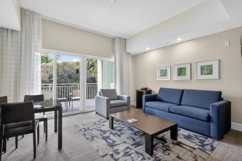 Condominio en venta en Doral, Florida, 1 dormitorio, 65.5 m2 № 2146427 - foto 2