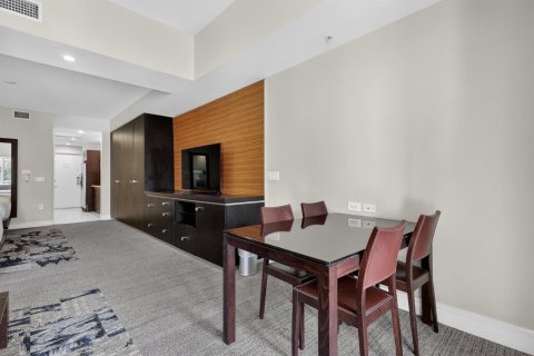 Condominio en venta en Doral, Florida, 1 dormitorio, 65.5 m2 № 2146427 - foto 11