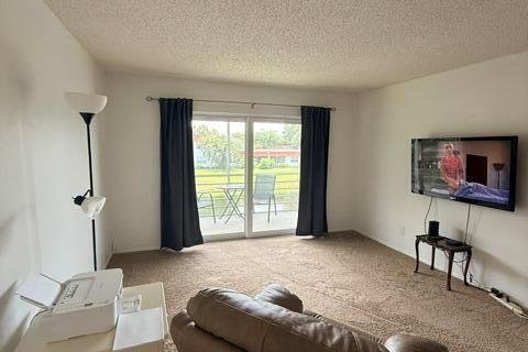 Condo in West Palm Beach, Florida, 2 bedrooms  № 2078635 - photo 14