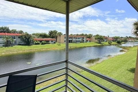 Condo in West Palm Beach, Florida, 2 bedrooms  № 2078635 - photo 25