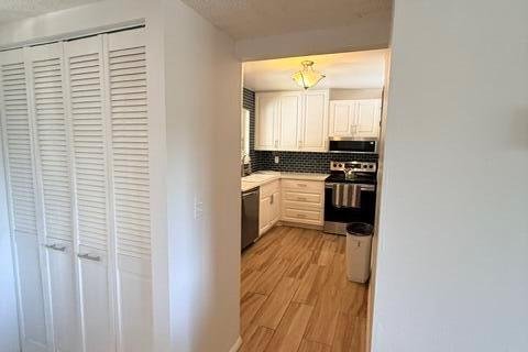 Condo in West Palm Beach, Florida, 2 bedrooms  № 2078635 - photo 5