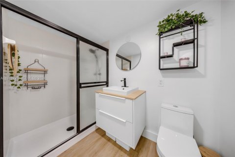 Condo in Pompano Beach, Florida, 2 bedrooms  № 2044400 - photo 9