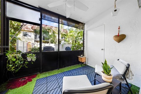 Condo in Pompano Beach, Florida, 2 bedrooms  № 2044400 - photo 21