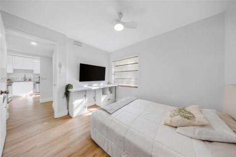 Condo in Pompano Beach, Florida, 2 bedrooms  № 2044400 - photo 20