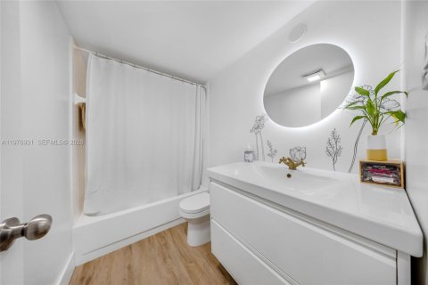 Condo in Pompano Beach, Florida, 2 bedrooms  № 2044400 - photo 6