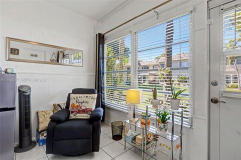 Condo in Margate, Florida, 2 bedrooms  № 2153465 - photo 29