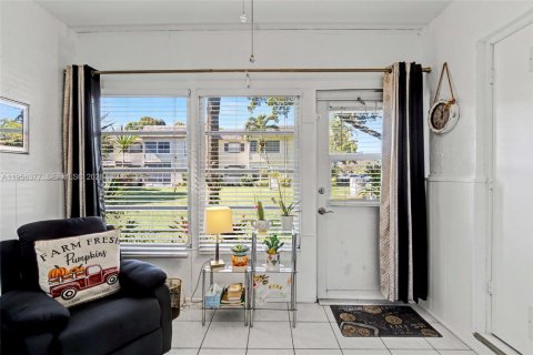 Condo in Margate, Florida, 2 bedrooms  № 2153465 - photo 28